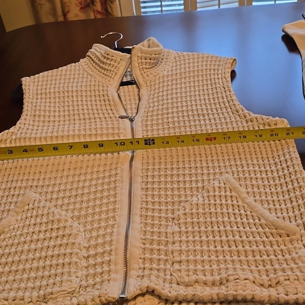 Mod-O-Doc Cotton Vest and Pant Set. - Picture 8 of 11